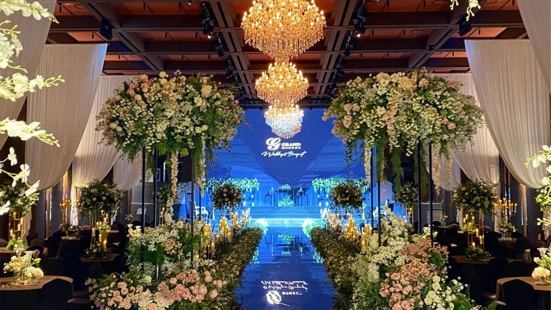 그랜드모먼트-베일홀