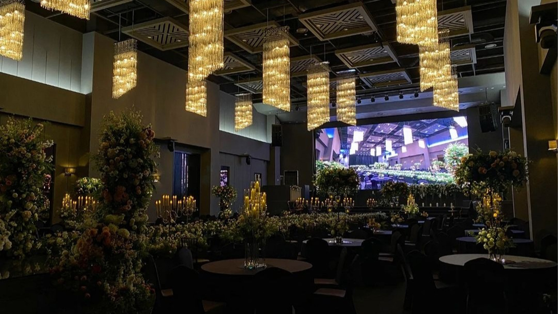 그랜드모먼트-엘라홀