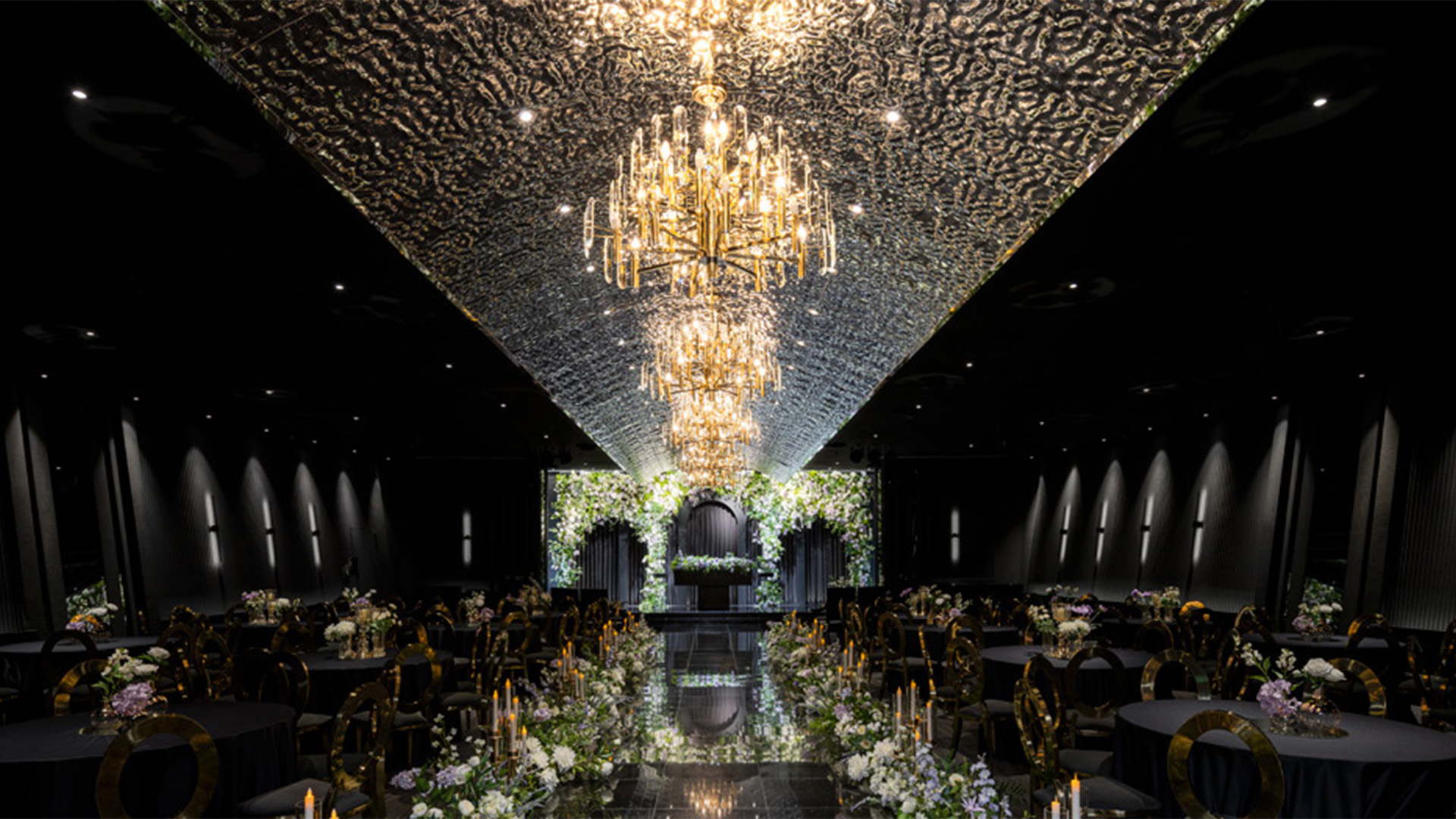 그랜드블랑-카로스홀